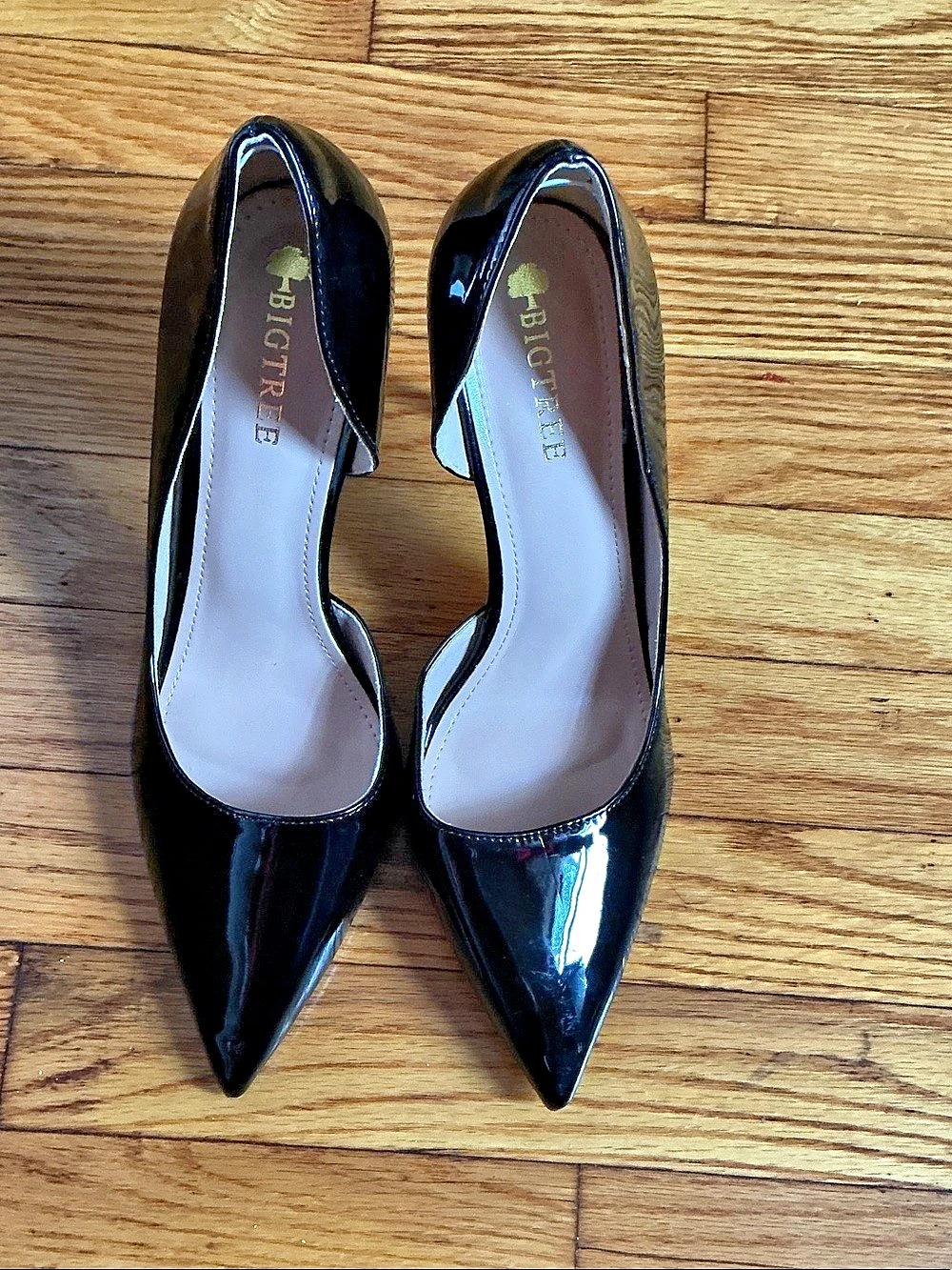 Bebe Pointed Toe Pumps in Black Like New